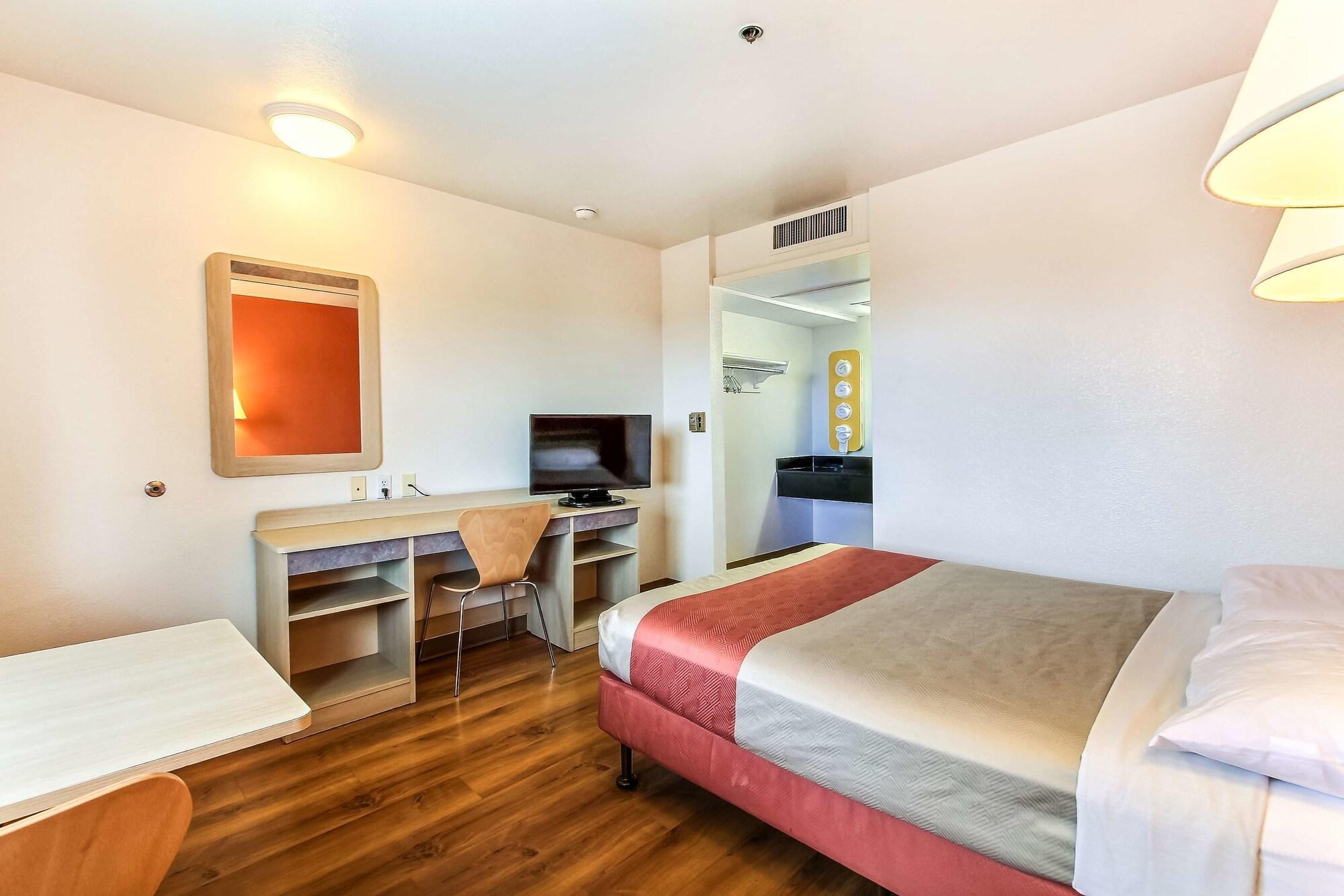 Motel 6-Salinas, Ca - South - Monterey Area Dış mekan fotoğraf