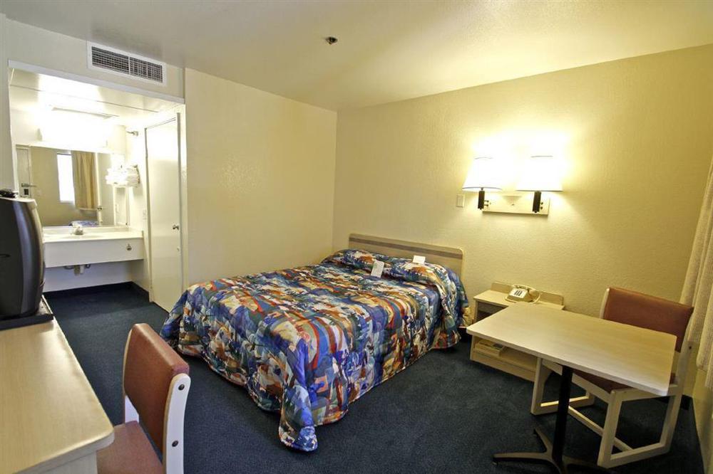 Motel 6-Salinas, Ca - South - Monterey Area Oda fotoğraf